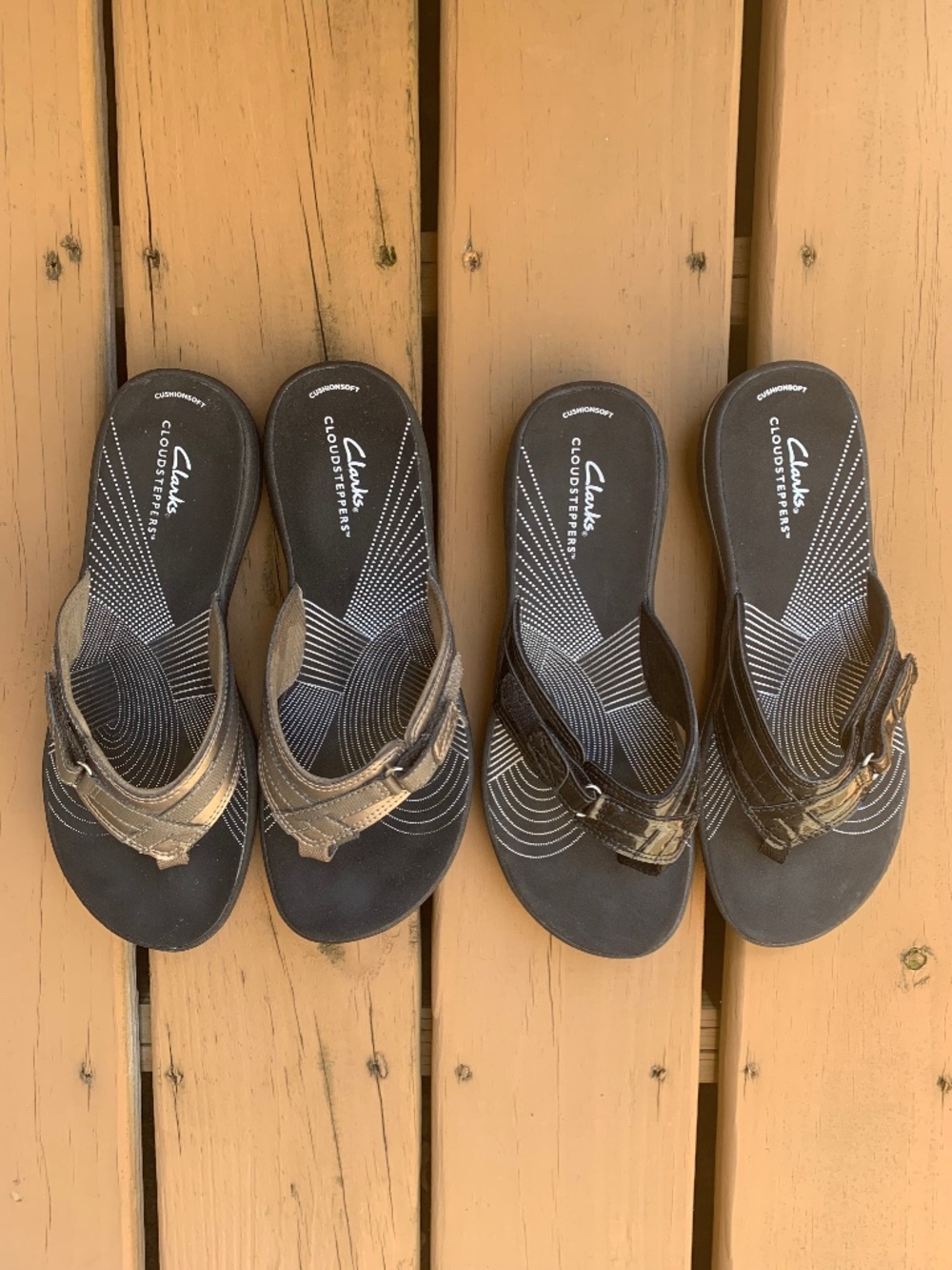 Clarks Cloudsteppers Breeze Reyna Flip-Flop Sandals 2 Pairs Women’s Size 9